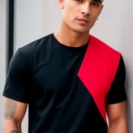 T-shirt in black and contrast red panel