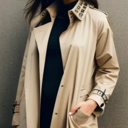 Trench coat in beige