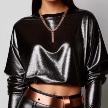 Cropped sweatshirt top